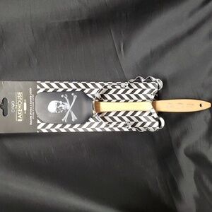 Ciroa "the Bakehouse" Skull and Crossbones Spatula and Cookie Cutter Set